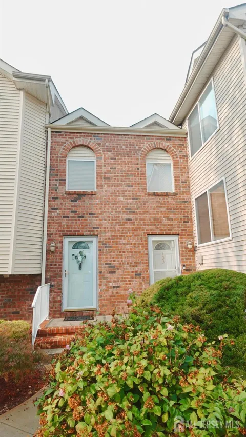 402 Holly Drive