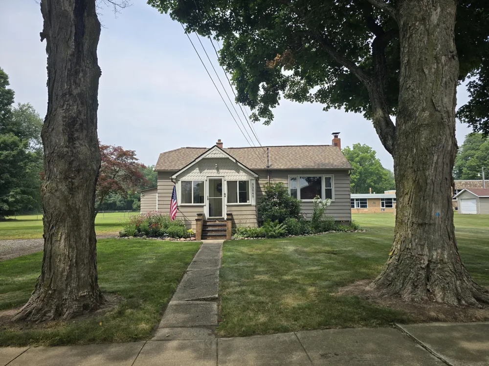 53560 Fulton Road Leonidas, MI 49066