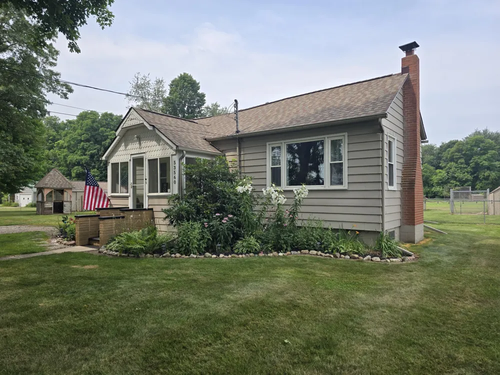 53560 Fulton Road Leonidas, MI 49066