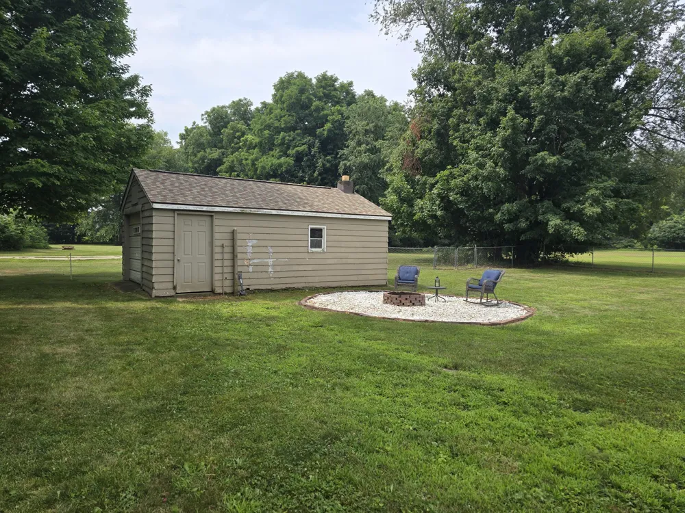 53560 Fulton Road Leonidas, MI 49066