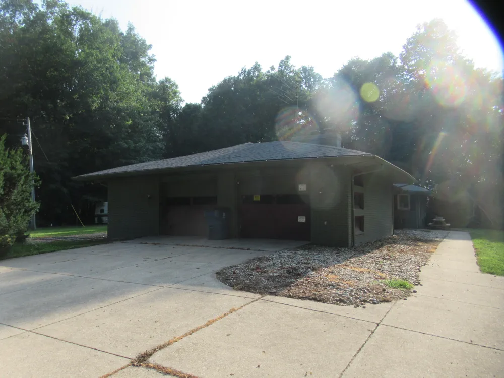 20349 M 60 Cassopolis, MI 49031