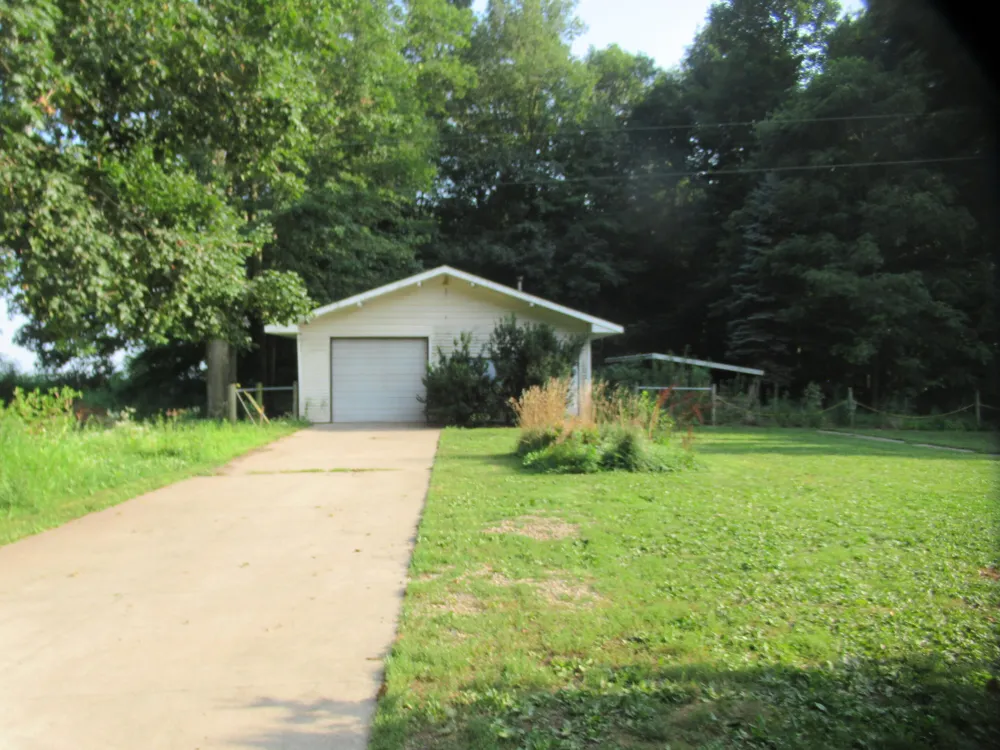 20349 M 60 Cassopolis, MI 49031