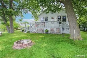 845 S Lakeside Drive Leoni Township, MI 49254