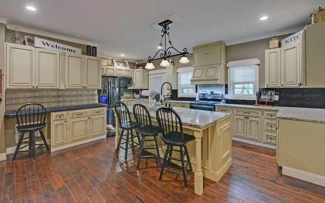 1330 Mccannon Morris Road Hull, GA 30646