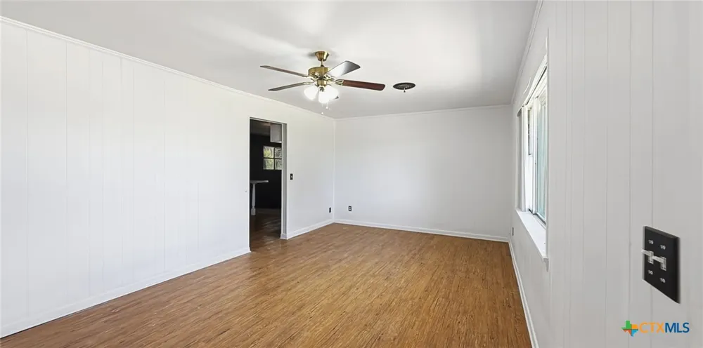 902 S US Highway 281 Evant, TX 76525