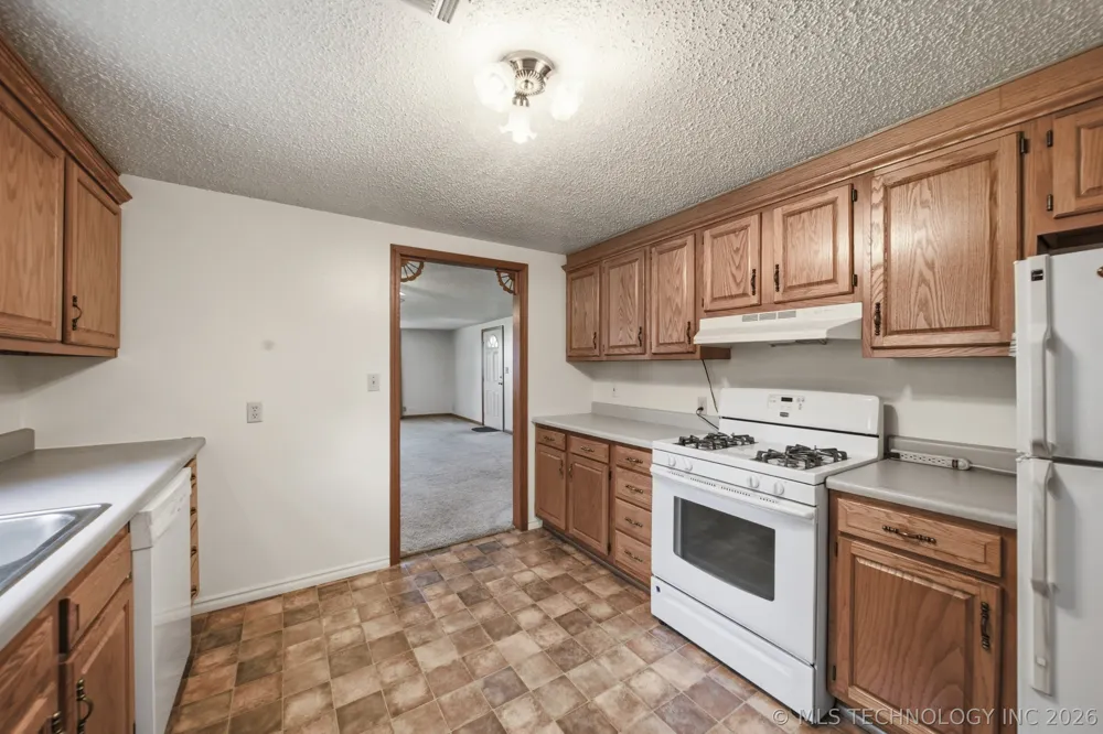 16610 S 4180 ROAD Claremore, OK 74017