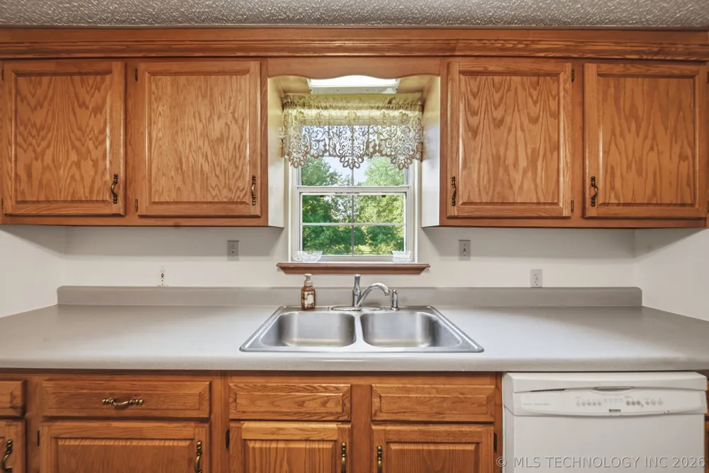 16610 S 4180 ROAD Claremore, OK 74017