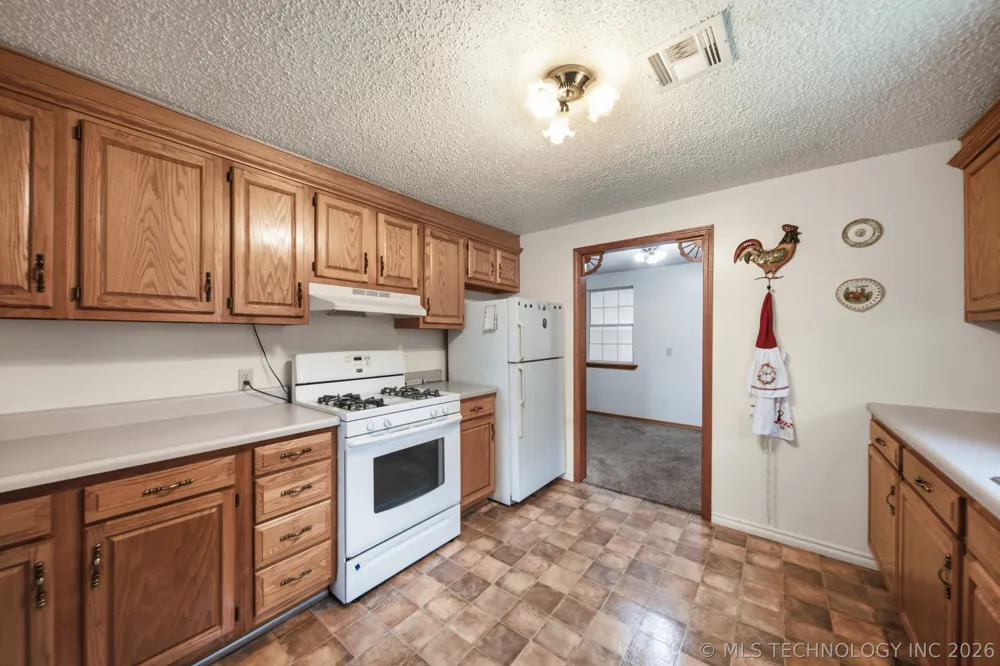 16610 S 4180 ROAD Claremore, OK 74017