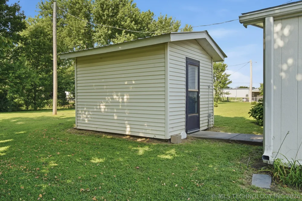 16610 S 4180 ROAD Claremore, OK 74017