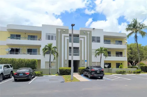 10765 SW 108th Ave #303
