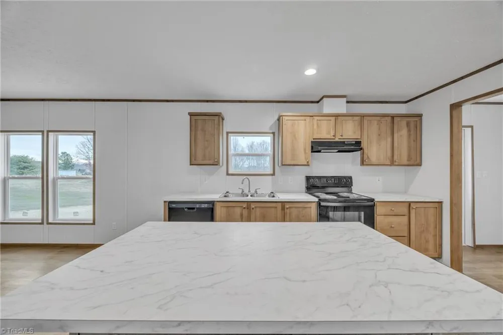 275 Carlton Road Boomer, NC 28606