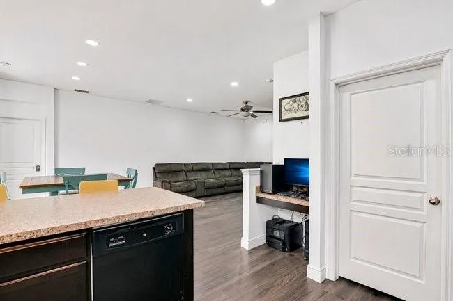 9248 CHANDLER DRIVE Groveland, FL 34736
