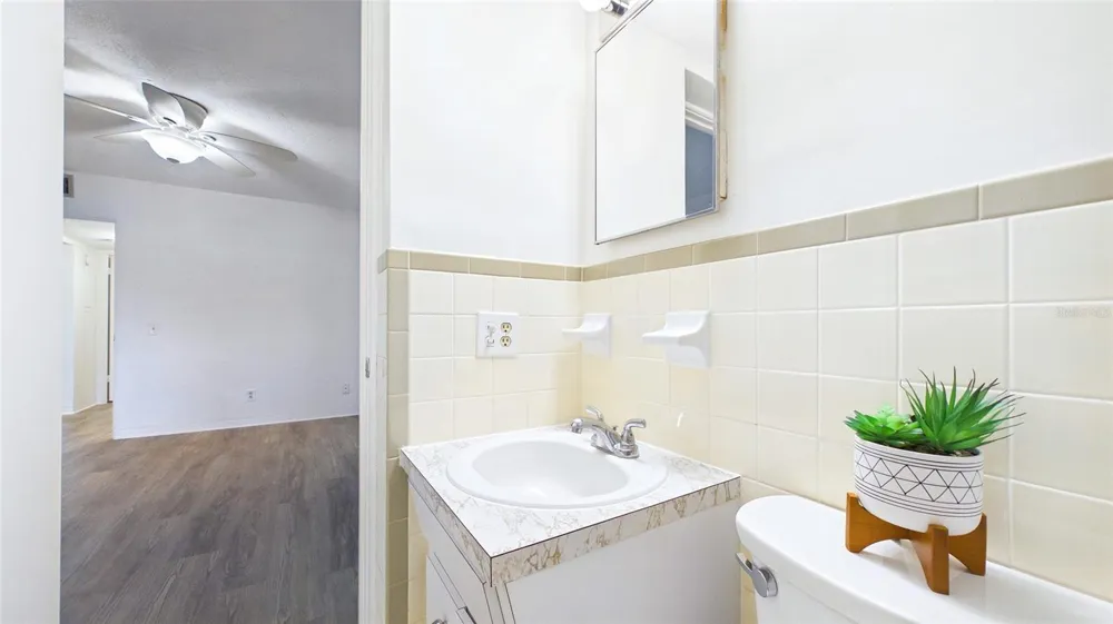 2454 AUSTRALIA WAY E #32 Clearwater, FL 33763