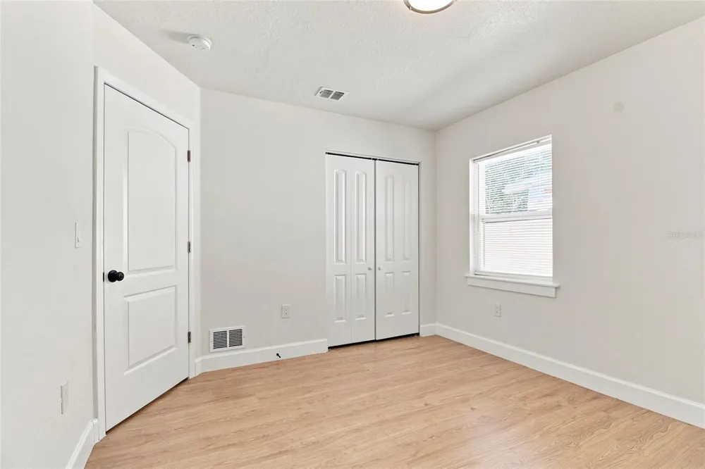 2004 E BROAD STREET Tampa, FL 33610