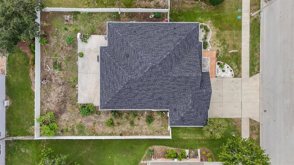 2206 VIA CORTONA STREET Plant City, FL 33566