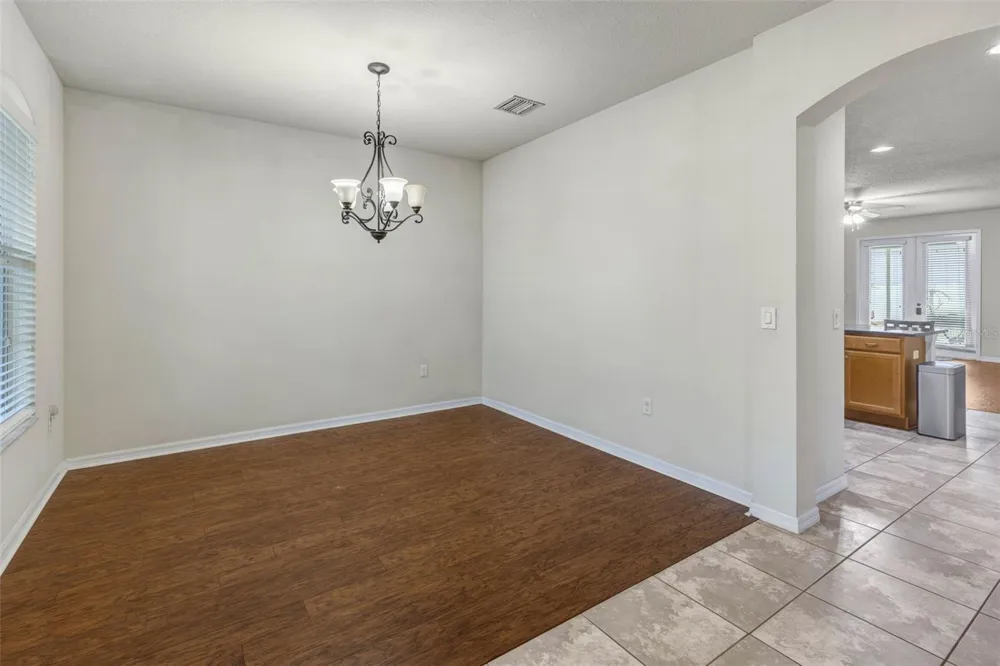 2206 VIA CORTONA STREET Plant City, FL 33566