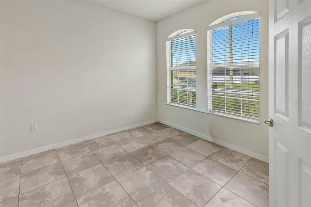 2206 VIA CORTONA STREET Plant City, FL 33566