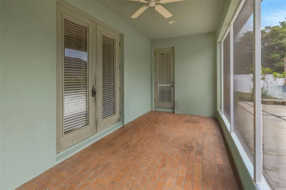 2206 VIA CORTONA STREET Plant City, FL 33566