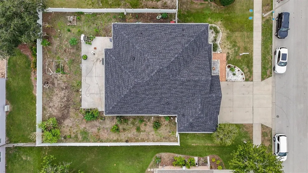 2206 VIA CORTONA STREET Plant City, FL 33566