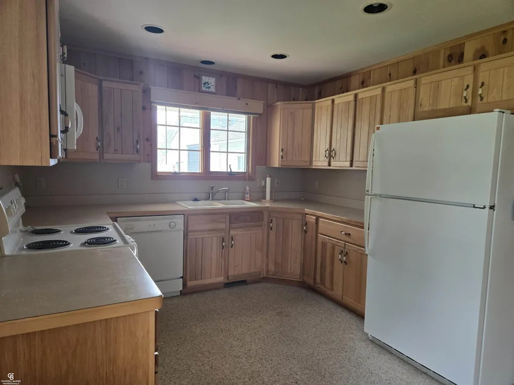 8045 Duquette Road Brockway Township, MI 48097