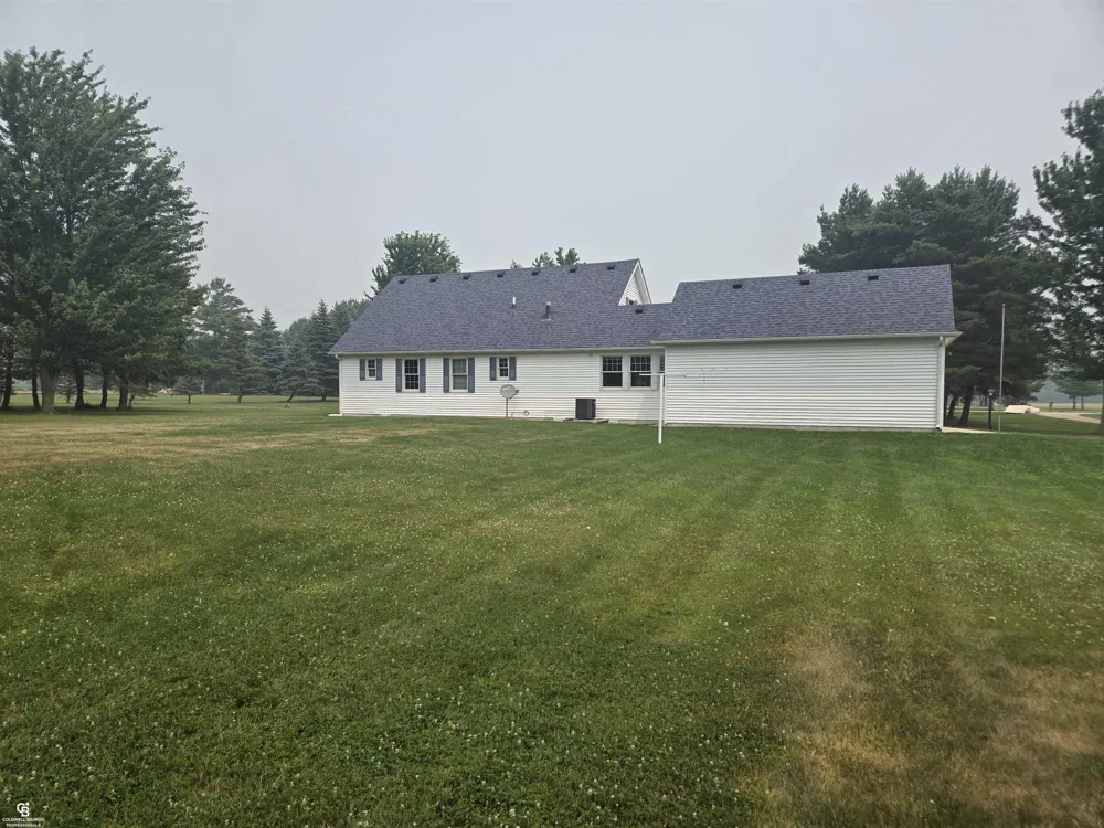 8045 Duquette Road Brockway Township, MI 48097