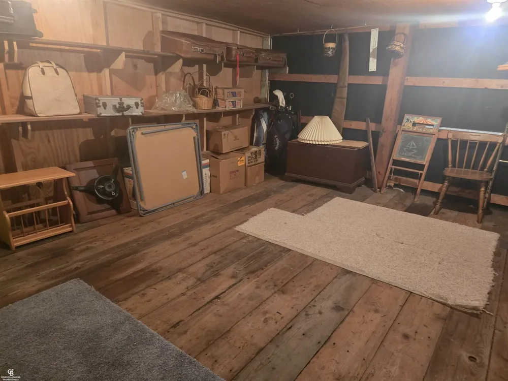 8045 Duquette Road Brockway Township, MI 48097