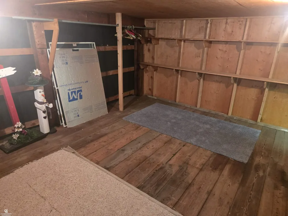 8045 Duquette Road Brockway Township, MI 48097
