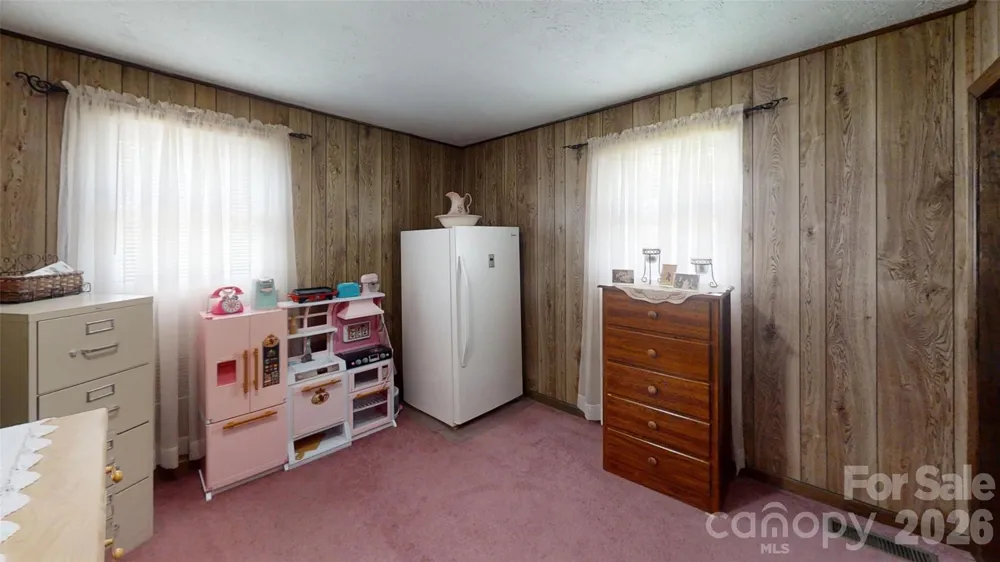 81 Pine Mount Road Weaverville, NC 28787