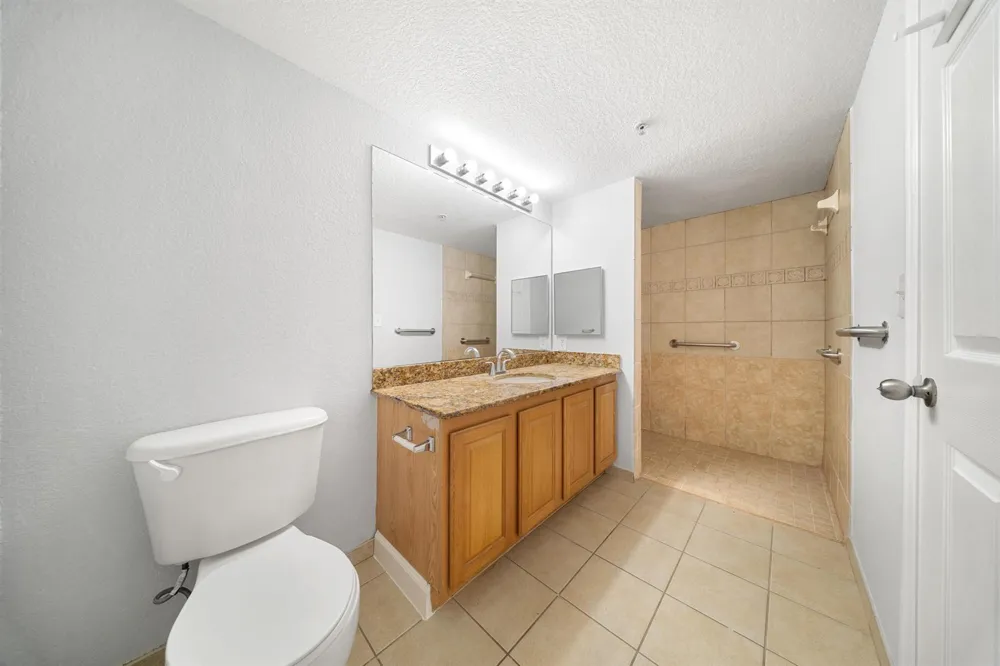 231 SW PALM DRIVE #101 Port St. Lucie, FL 34986