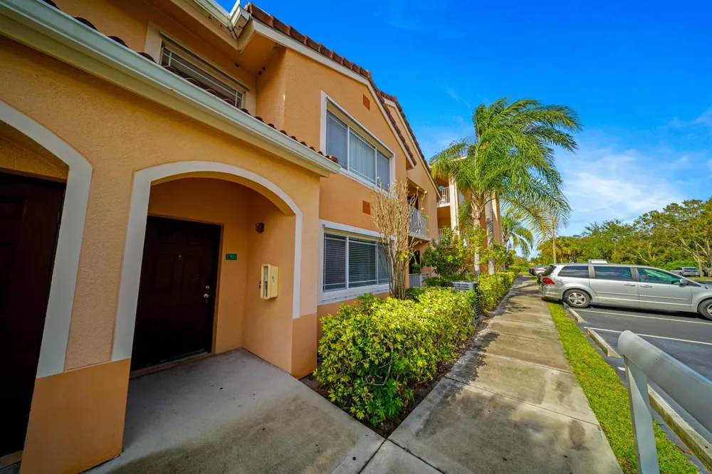 231 SW PALM DRIVE #101 Port St. Lucie, FL 34986