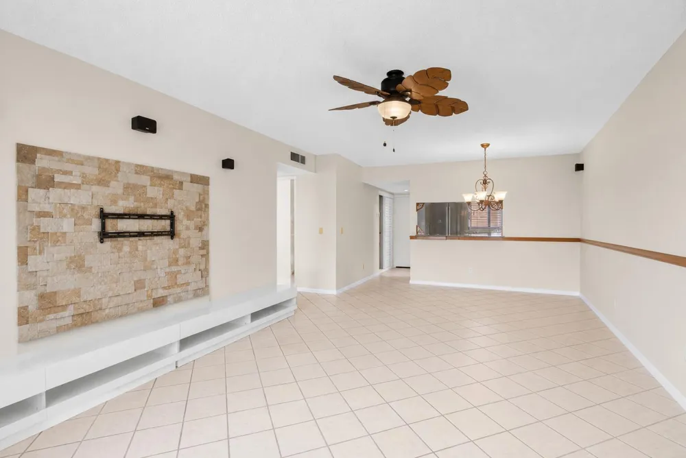 12027 GREENWAY CIRCLE S #204 Royal Palm Beach, FL 33411