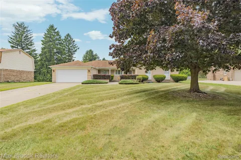 28977 Lake Park Dr. Drive