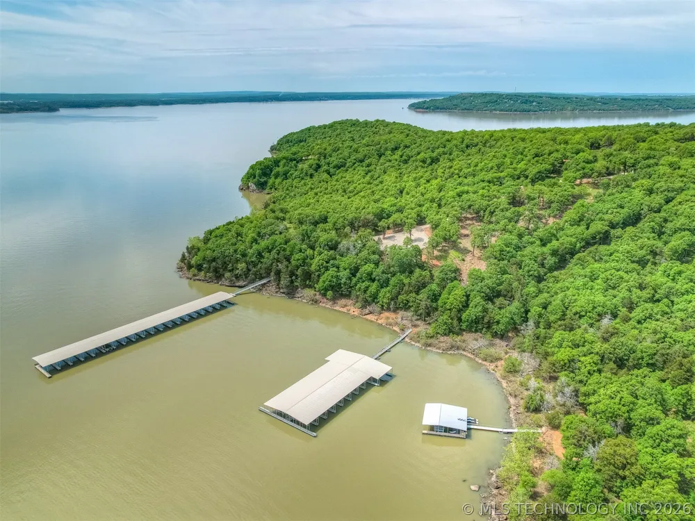 18 Patriot Pointe Eufaula, OK 74432