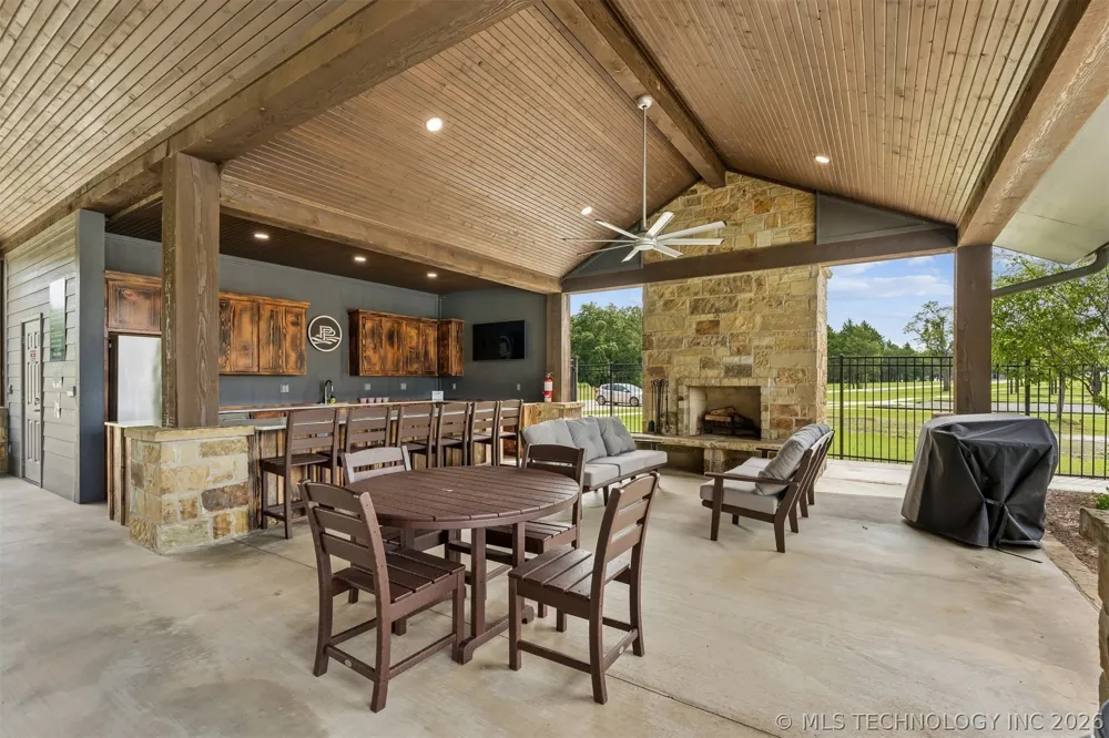 18 Patriot Pointe Eufaula, OK 74432