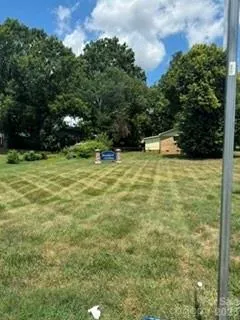 120 S Hoskins Road Charlotte, NC 28208