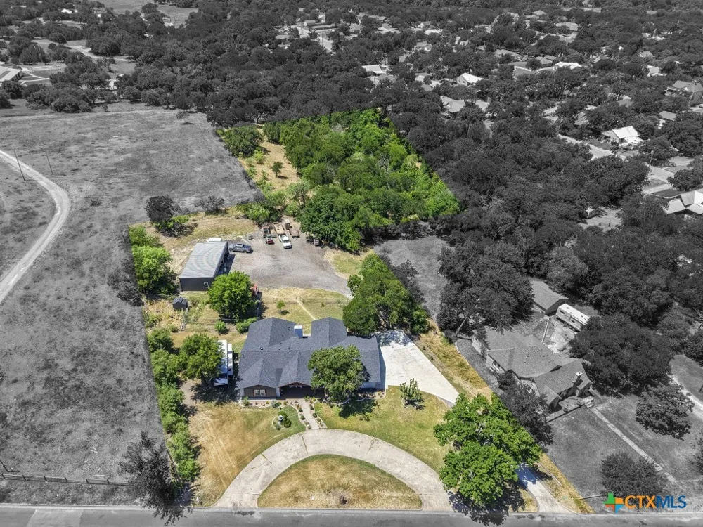 1806 Bridge Street Gatesville, TX 76528