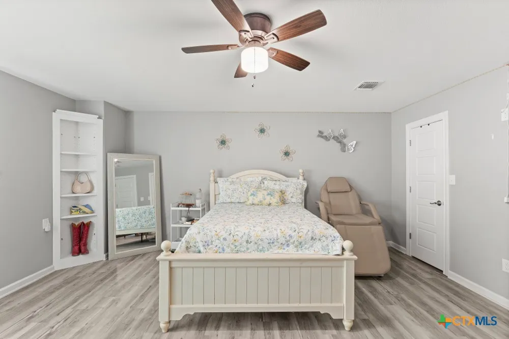 1806 Bridge Street Gatesville, TX 76528