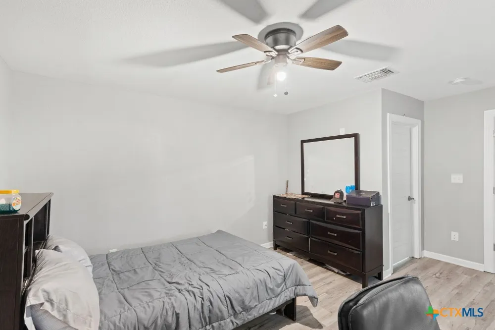 1806 Bridge Street Gatesville, TX 76528