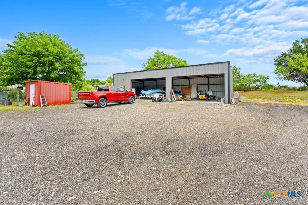 1806 Bridge Street Gatesville, TX 76528