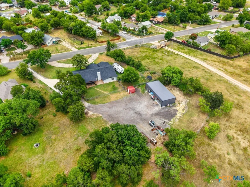 1806 Bridge Street Gatesville, TX 76528