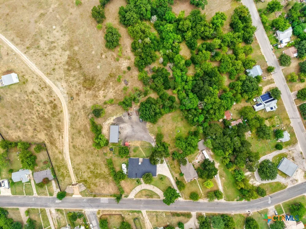 1806 Bridge Street Gatesville, TX 76528