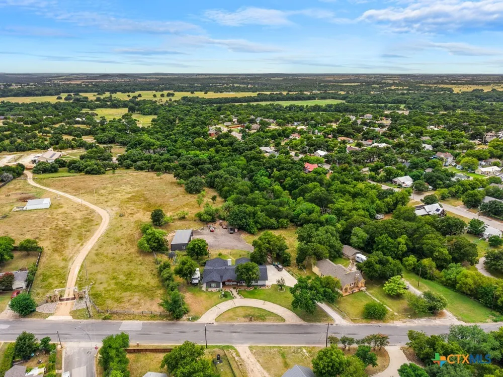 1806 Bridge Street Gatesville, TX 76528