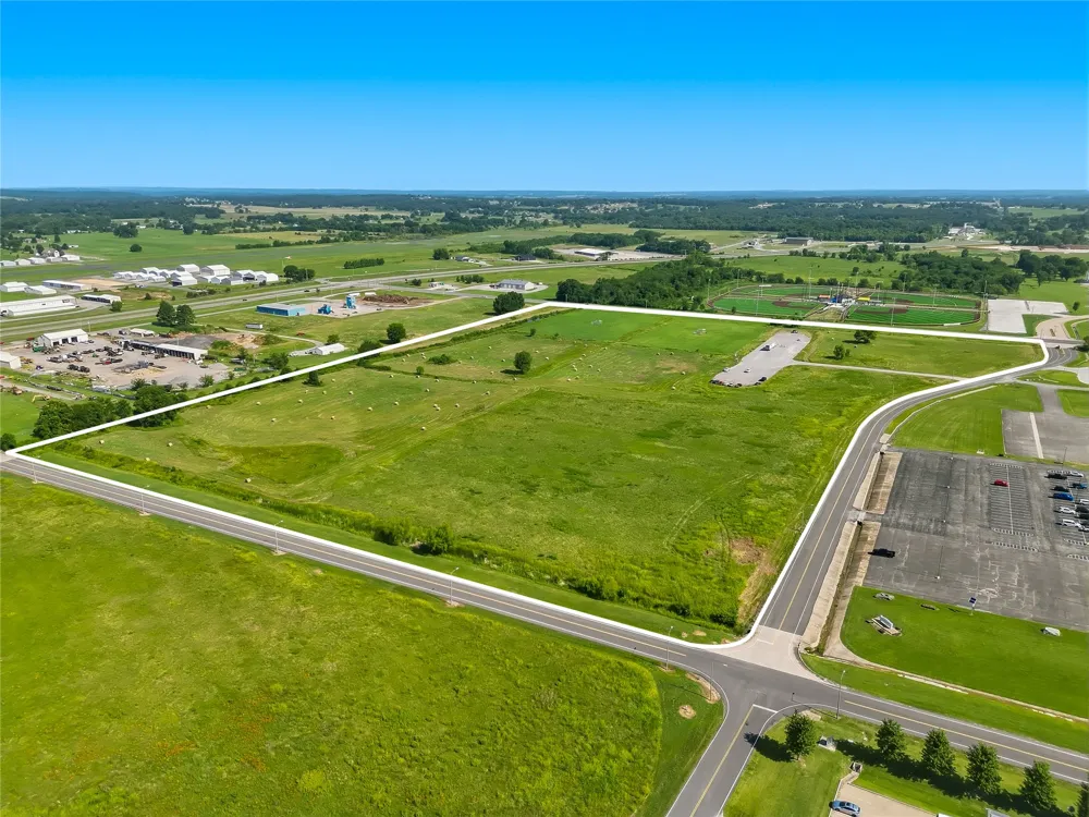 1900 Airport Parkway Tahlequah, OK 74464