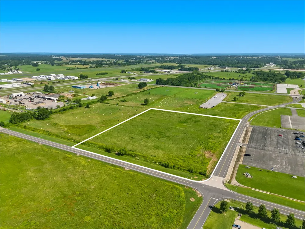1900 Airport Parkway Tahlequah, OK 74464