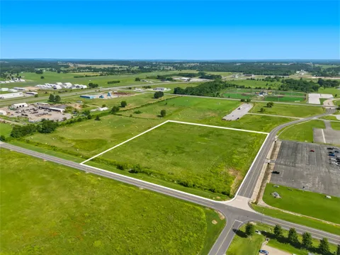 1900 Airport Parkway