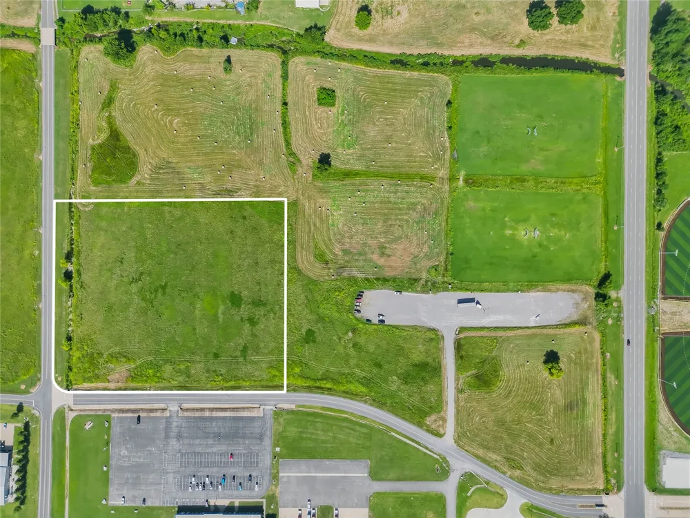 1900 Airport Parkway Tahlequah, OK 74464