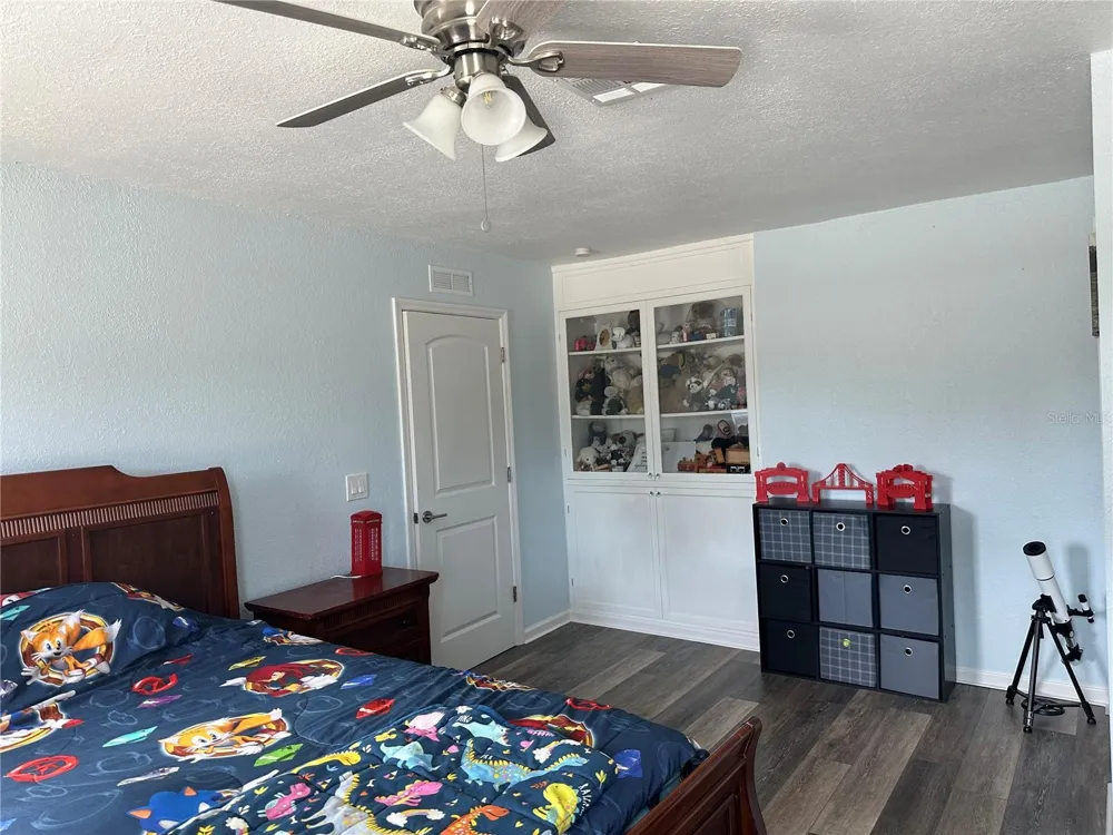 1181 LARCHMONT DRIVE Englewood, FL 34223