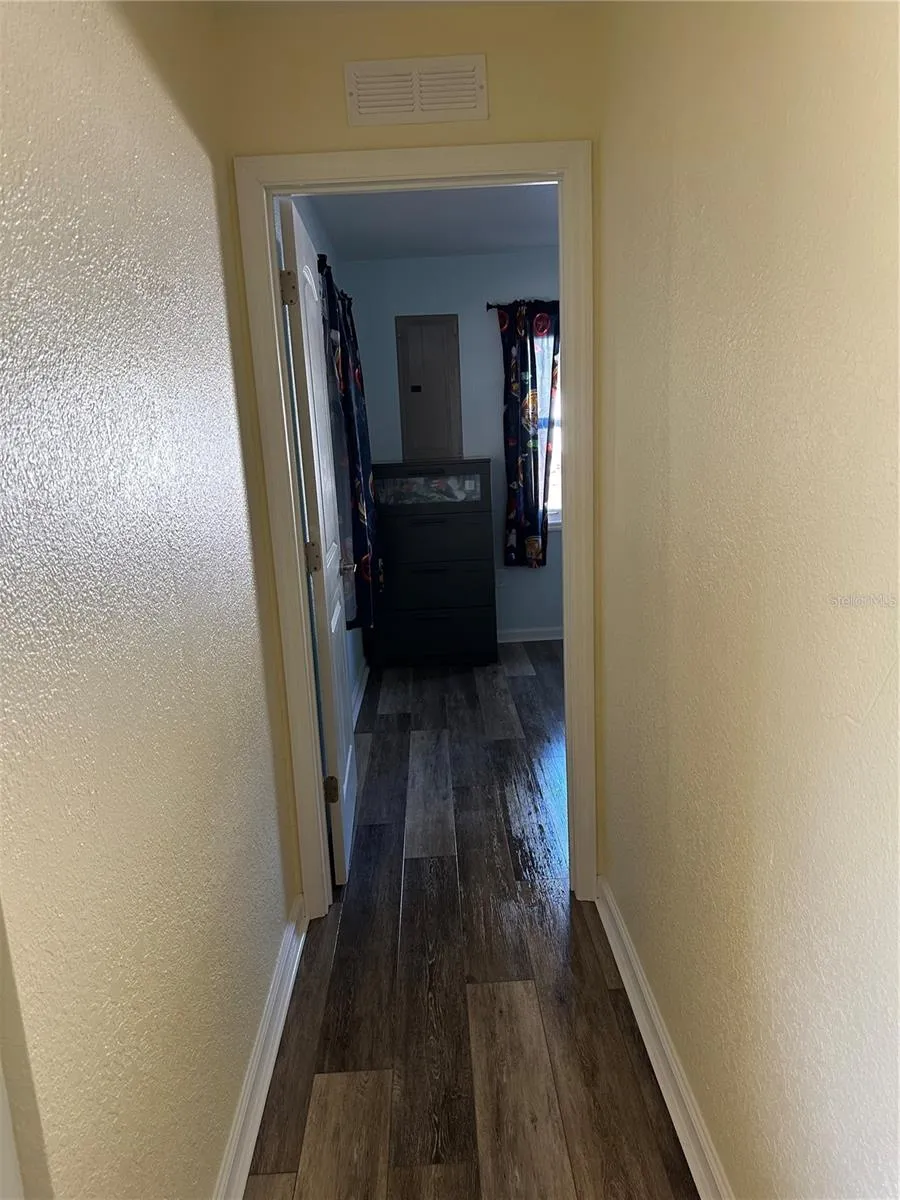 1181 LARCHMONT DRIVE Englewood, FL 34223