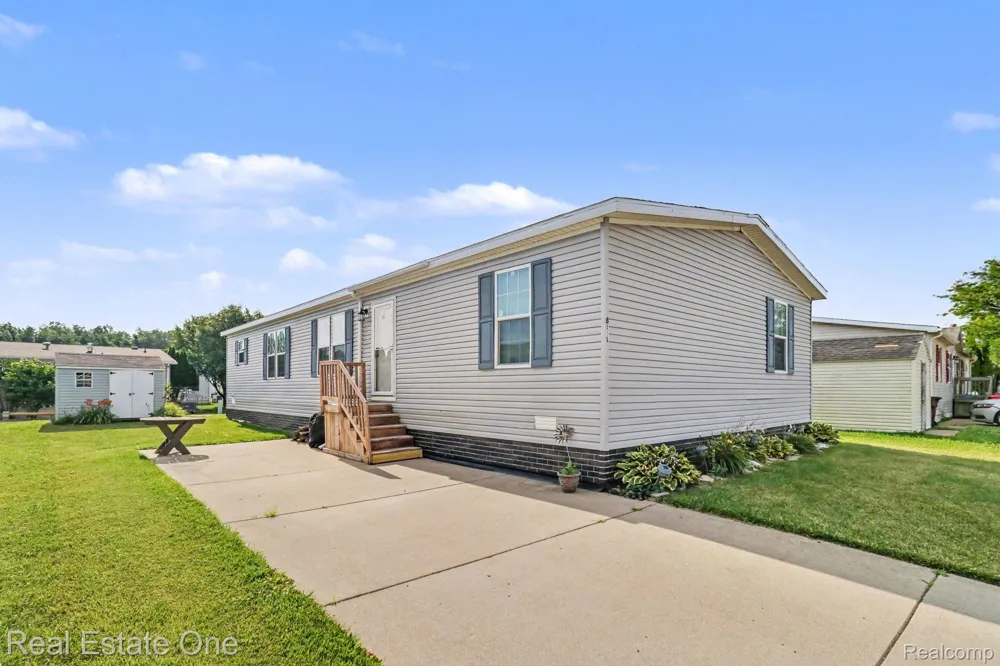 8516 Michael Drive Frenchtown Township, MI 48166