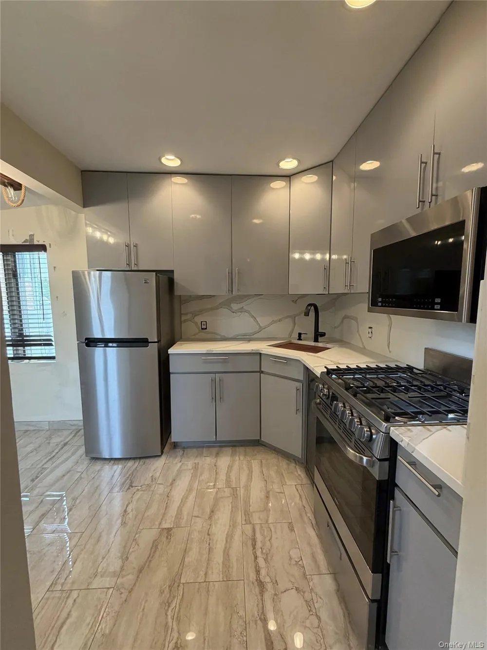 77 E Santa Barbara Road Lindenhurst, NY 11757